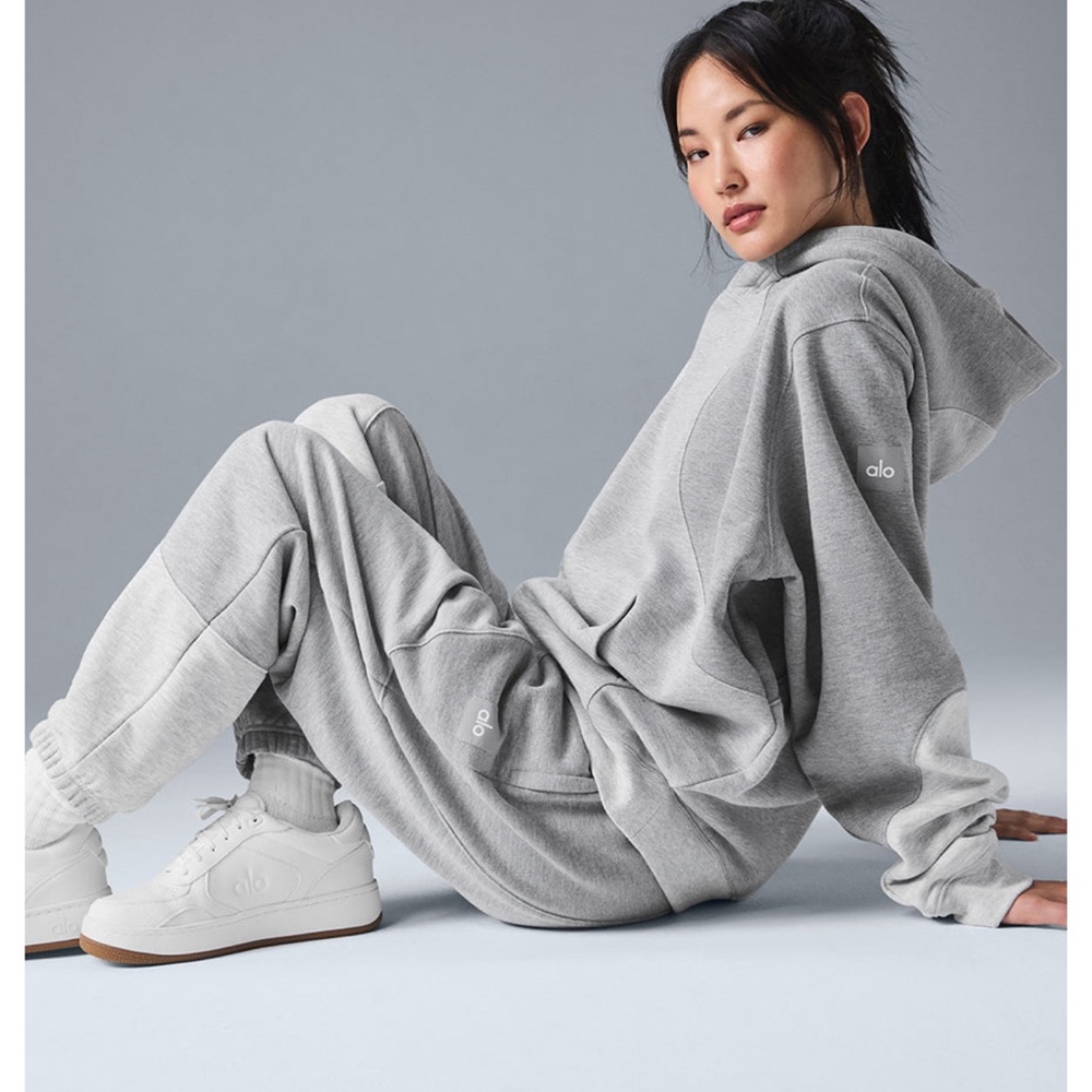 ALO Unisex Light Gray Sweatpants - Picture 5 of 12